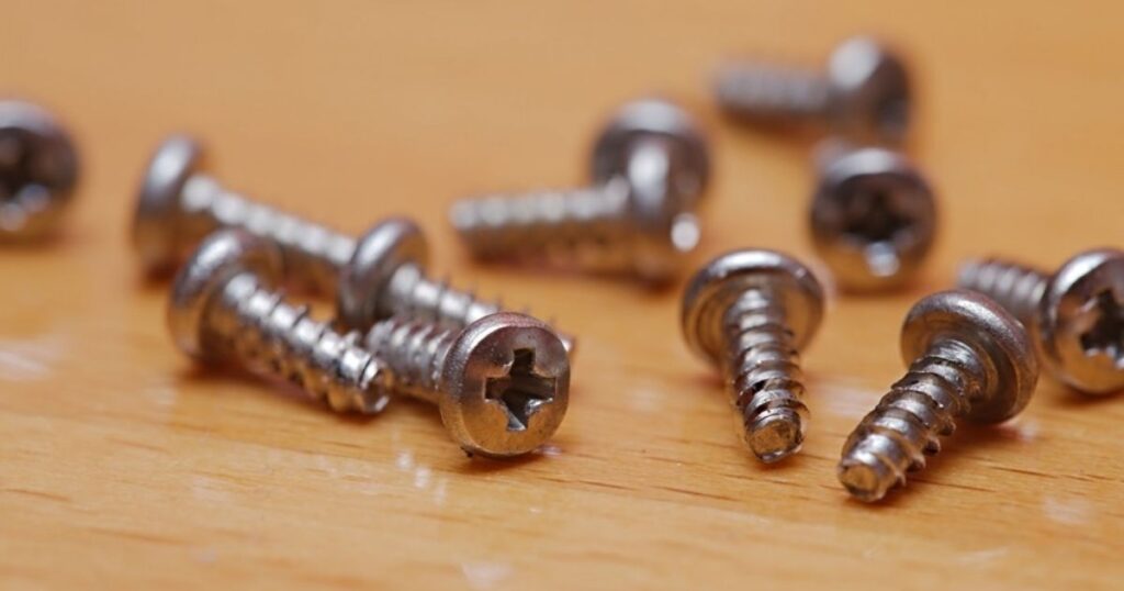tiny-screws
