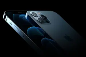 iPhone 12 Height: Full Size Guide With Real-Life Comparisons